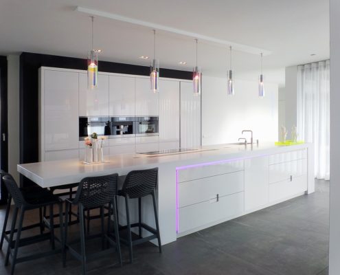 Corian keukeneiland met LED-verlichting