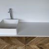 CORA - Solid Surface Opzetkom - Defiant Square meubel Robuustfront2